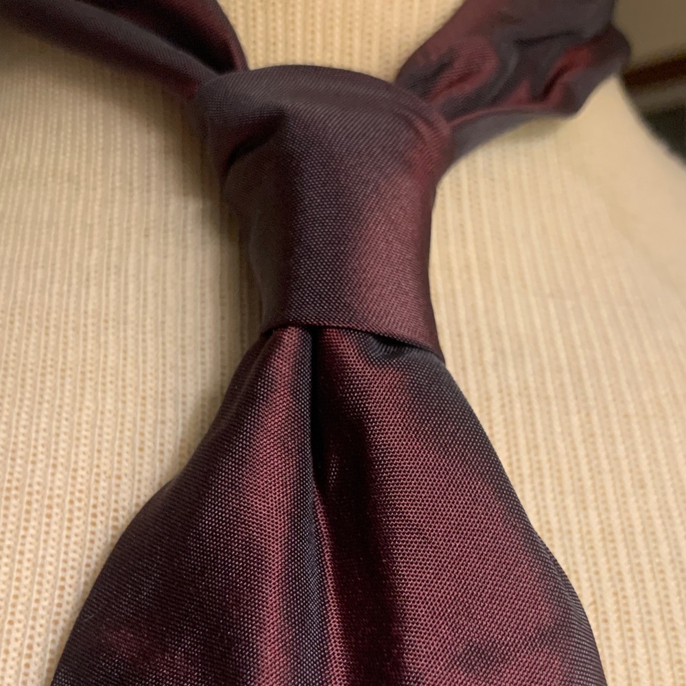 BOSS HUGO BOSS PURPLE SILK NECKTIE